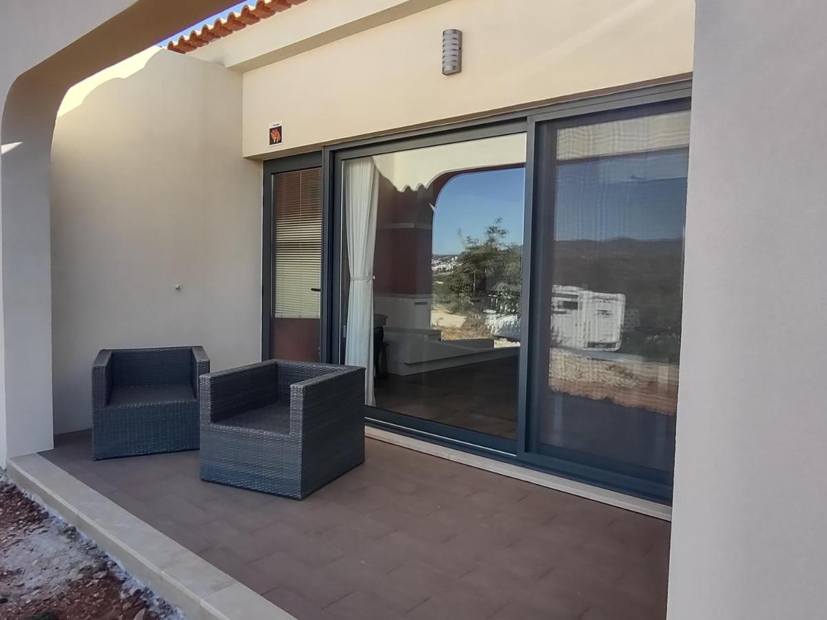 Suites Sunny Hill Монкарапашо Екстериор снимка