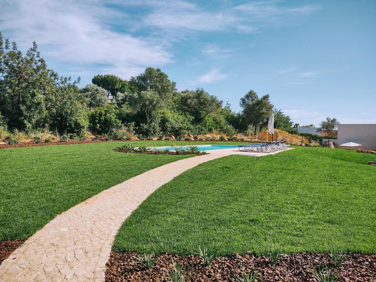Suites Sunny Hill Монкарапашо Екстериор снимка