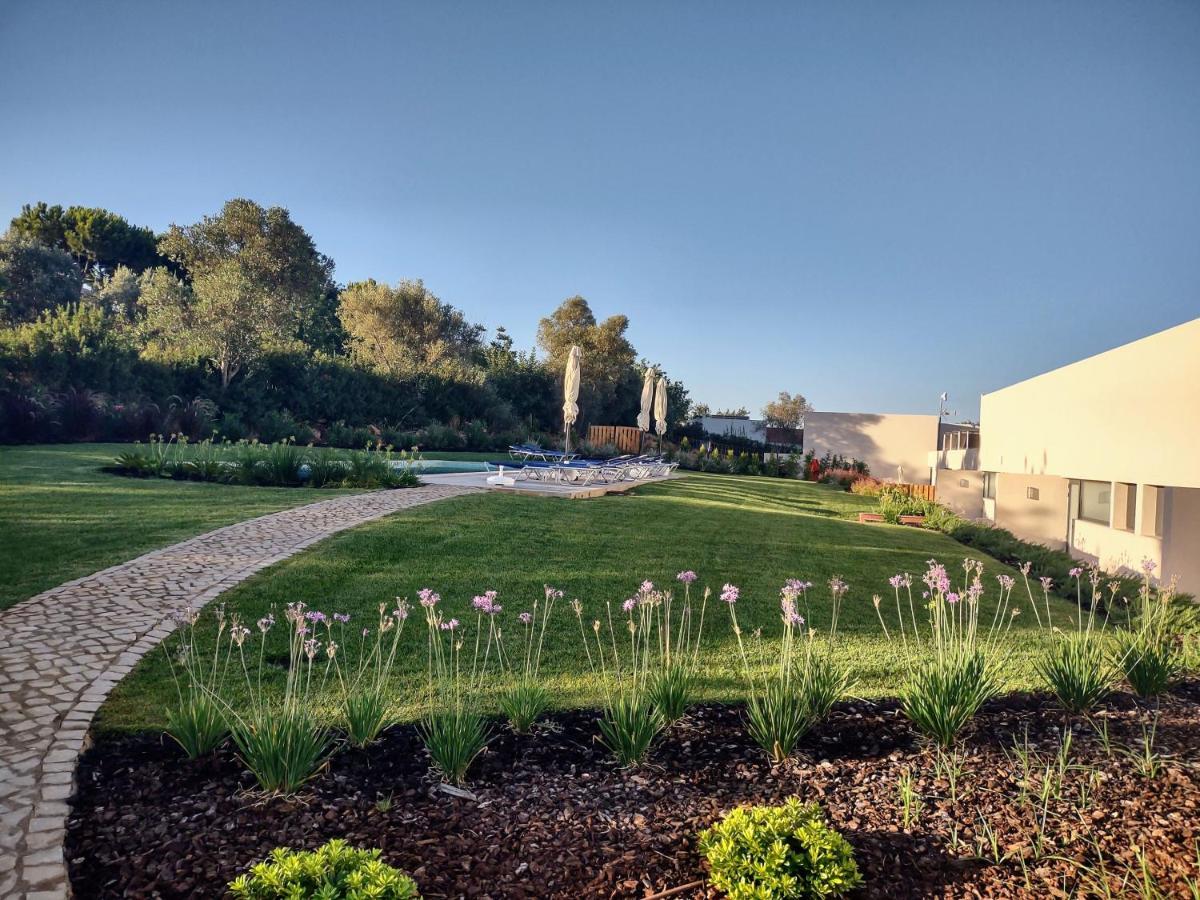 Suites Sunny Hill Монкарапашо Екстериор снимка