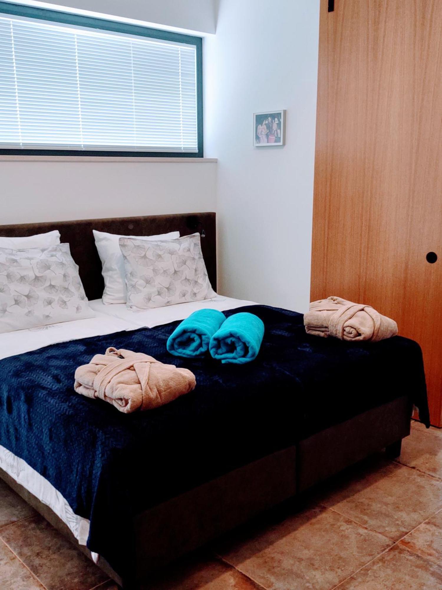 Suites Sunny Hill Монкарапашо Екстериор снимка